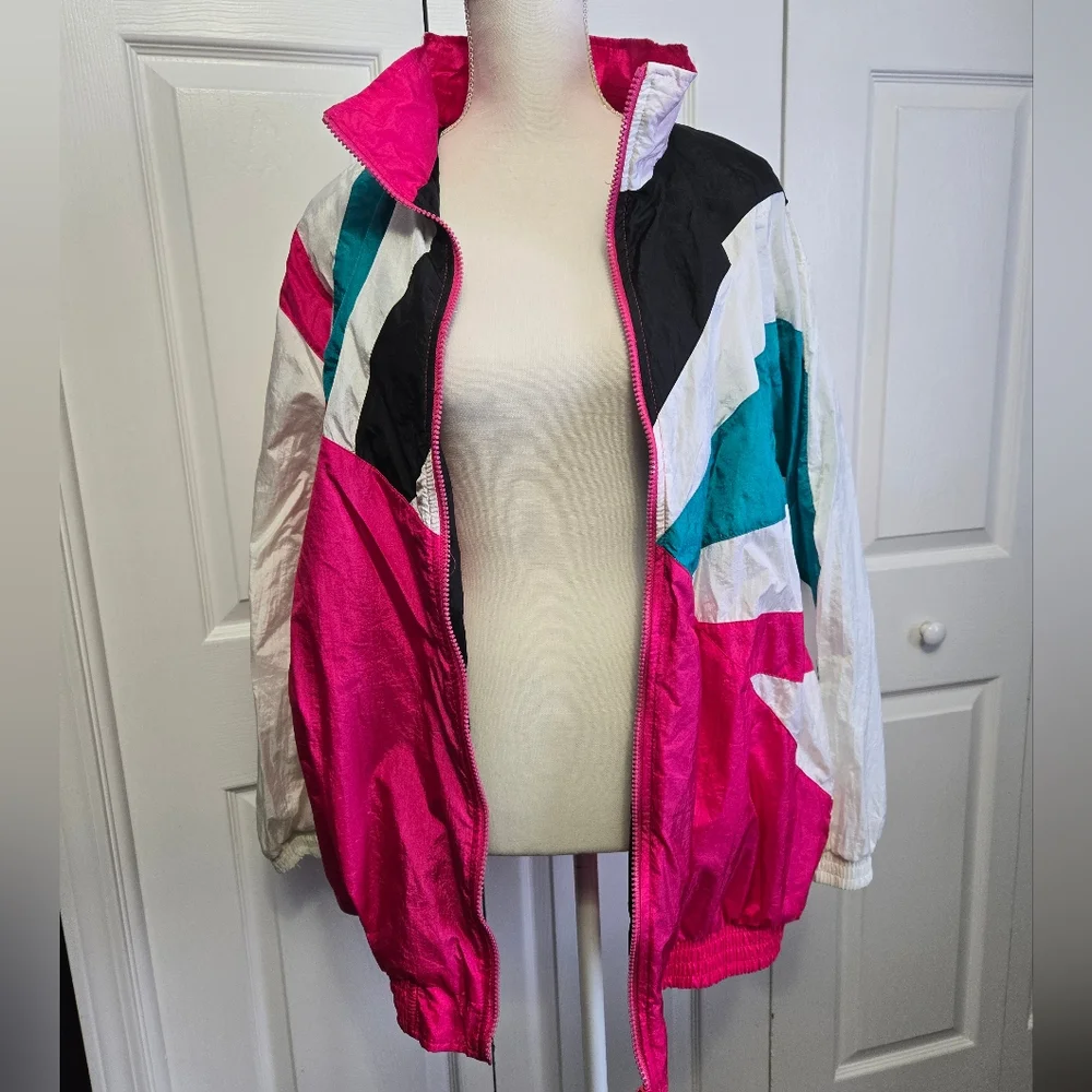 Vintage 1990s Bridge Gate nylon windbreaker jacker
